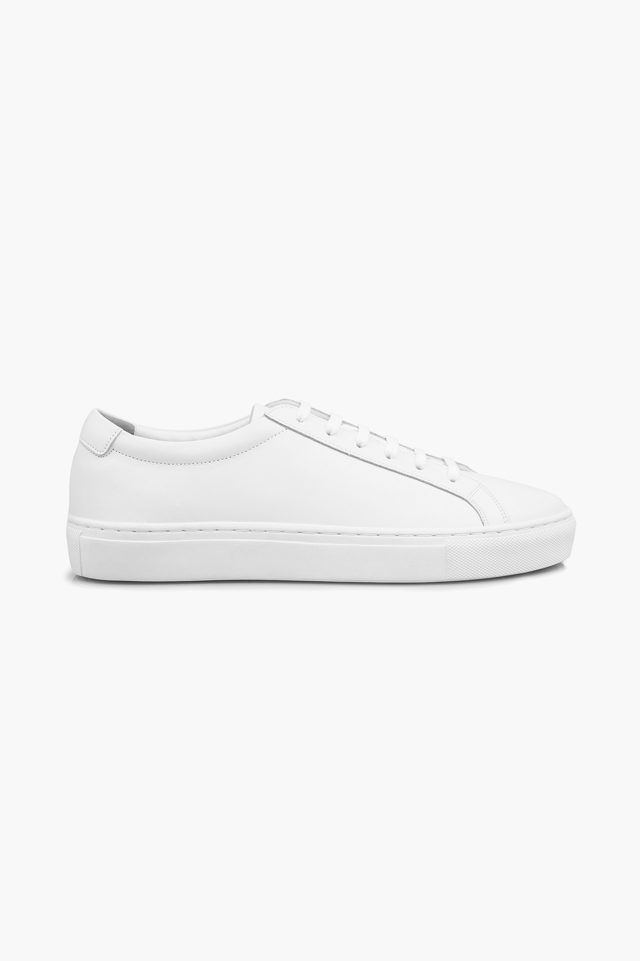 R.M 002 Nube Sneakers White